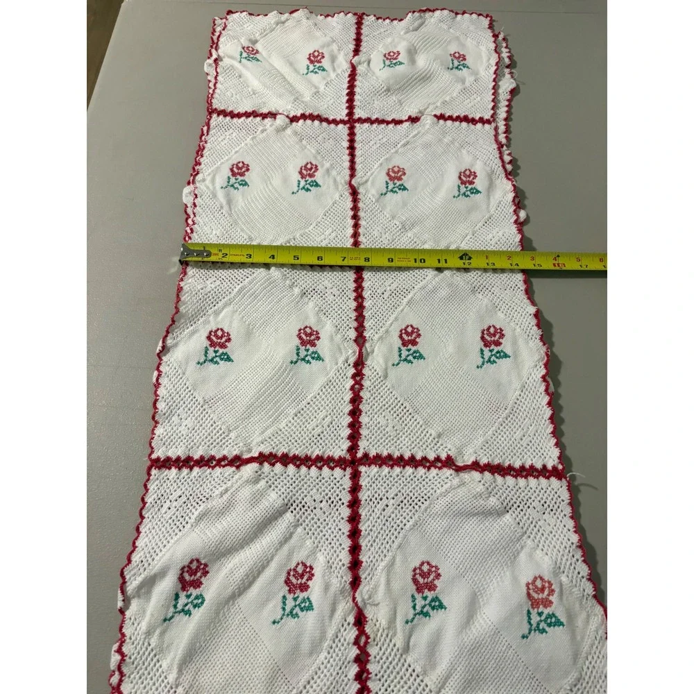 Vintage Handmade Crochet Table Runner White Red Rose Cross Stitch Floral 34x13